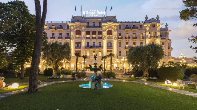 Grand Hotel