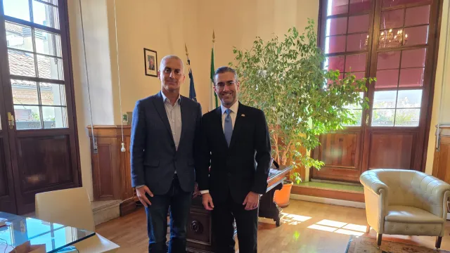  sindaco Sadegholvaad riceve il nuovo Console Generale USA a Firenze, Joe Tordella