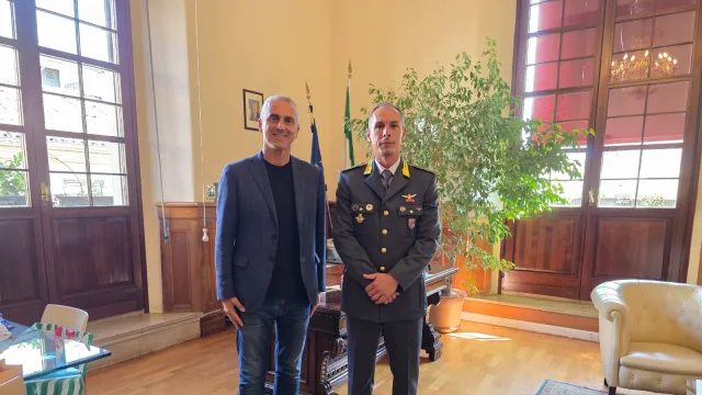 amil Sadegholvaad riceve il tenente colonnello Matteo Montanari