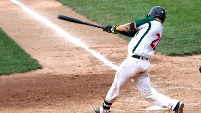 baseball_0.jpg