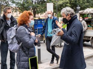 Sindaco saluta la regista Sarah Winkenstette