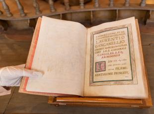 restauro bibbia veneziana biblioteca gambalunga