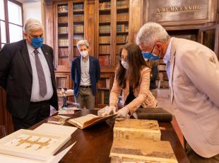 restauro bibbia veneziana biblioteca gambalunga