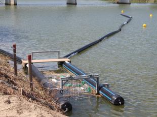 barriere contro la plastica e rifiuti