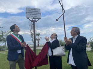 Intitolati a Bibi Ballandi i giardini del Parco del Mare