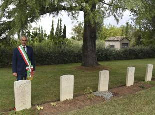 Il Sindaco omaggia i caduti nel 79° Anniversario della Liberazione di Rimini