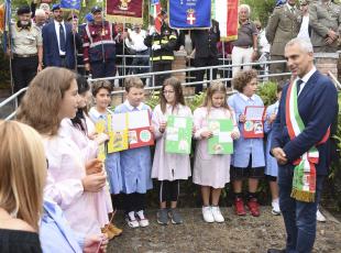 Studenti e rappresentanti delle Istituzioni omaggiano i caduti nel 79° Anniversario della Liberazione di Rimini