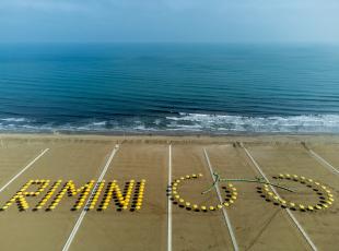 scritta sulla spiaggia