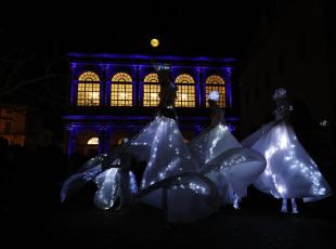 Rimini accende le luci sul Natale