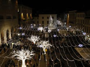 Rimini accende le luci sul Natale