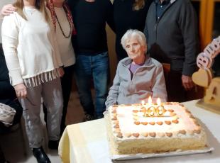 100 anni di nonna Bina e gli auguri della città 