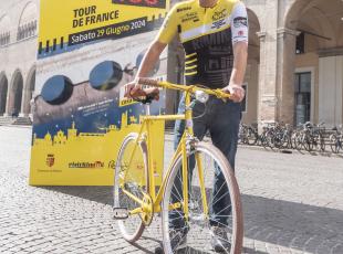 Allestimenti Tour de France Piazza Cavour