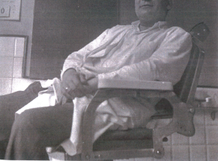 	1935_circa_anselmo_carlini_detto_pagela_-_fondatore_barberia