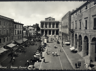 piazza_cavour_archivio_biblioteca_gambalunga