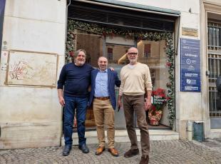 titolari_barberia_con_assessore_juri_magrini