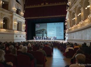 Strega Tour 2025 al teatro Galli
