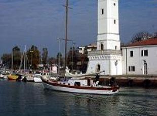 faro del porto di rimini