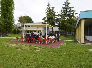 la_lezioni_nel_giardino_della_scuola_bertola-_2.jpg