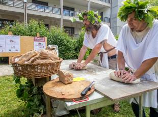 preparazione_pane_come_i_romani_-_ph_gibo_urbinati.jpg