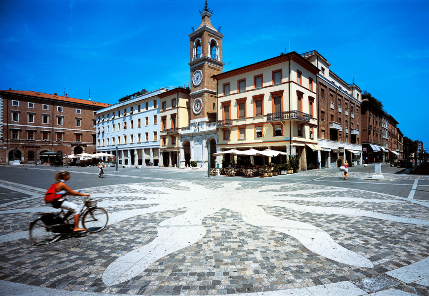 passeggiate culturali - piazza tre martiri