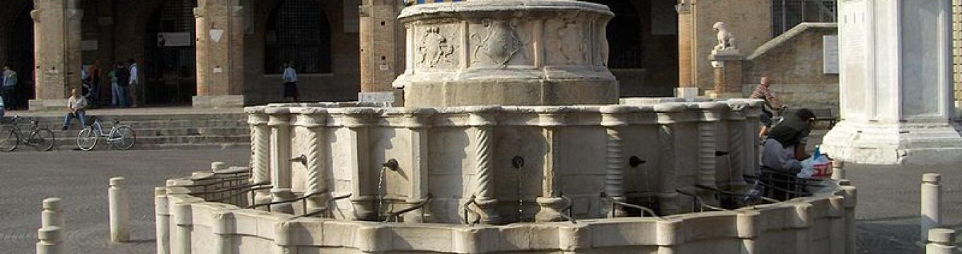 fontana-pigna-rimini.jpg