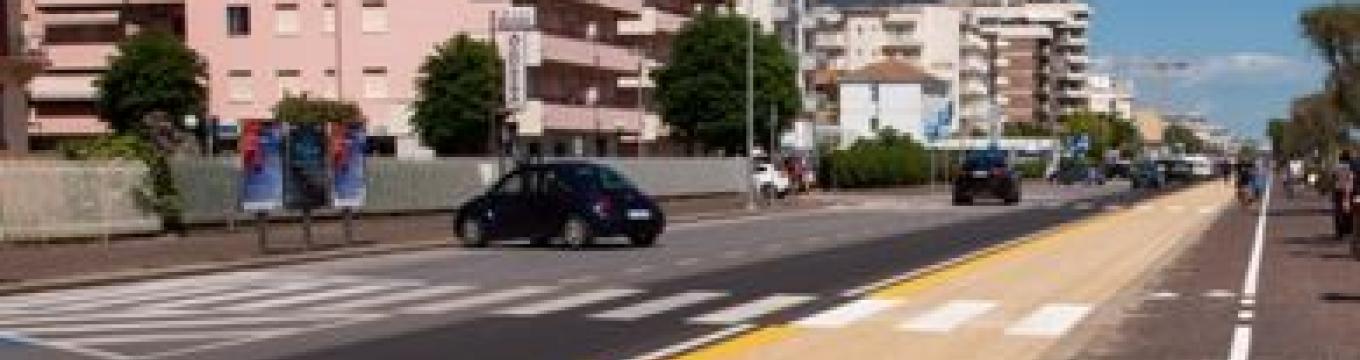 parcheggilungomare.jpg